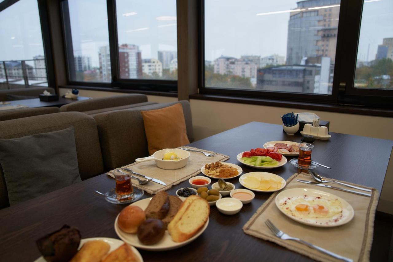 Ambassador Hotel Bishkek Ngoại thất bức ảnh