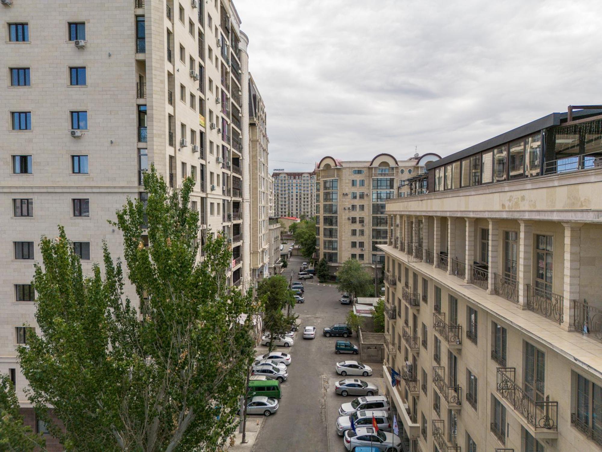 Ambassador Hotel Bishkek Ngoại thất bức ảnh
