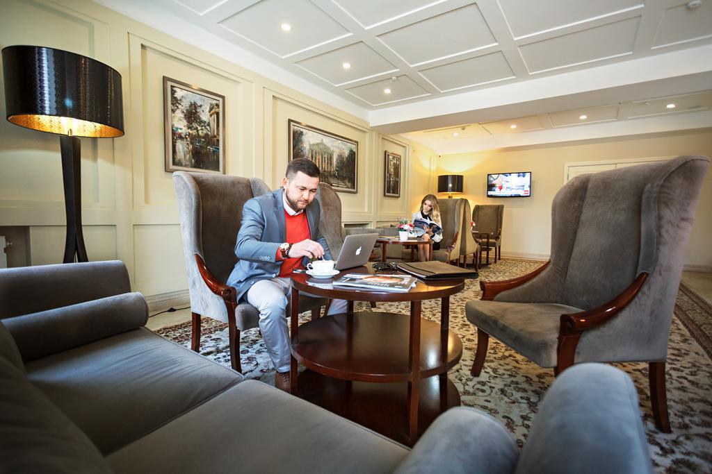 Ambassador Hotel Bishkek Ngoại thất bức ảnh