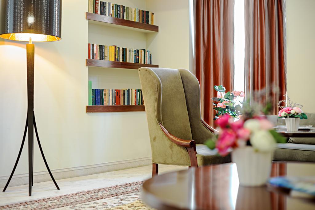 Ambassador Hotel Bishkek Ngoại thất bức ảnh