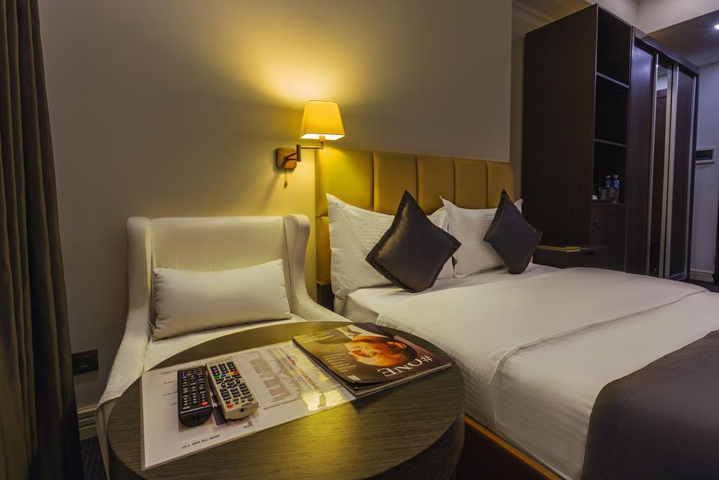 Ambassador Hotel Bishkek Ngoại thất bức ảnh